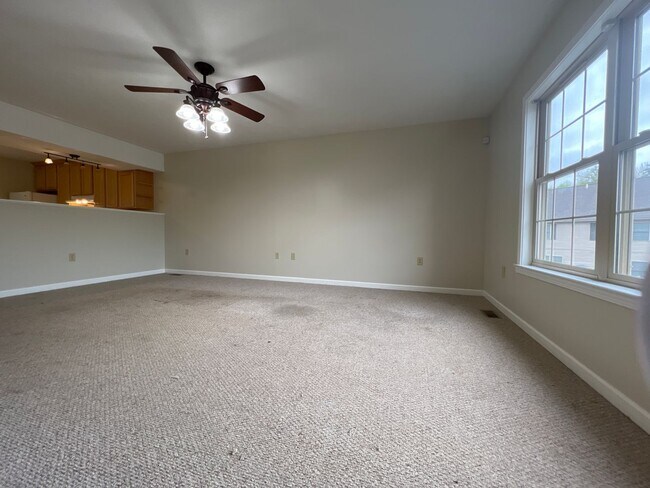 Photo - 2 Bedroom, 2.5 Bath Townhome Near Med Cent...