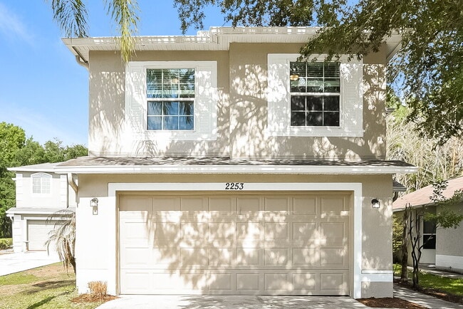 Building Photo - 2253 Heathwood Cir