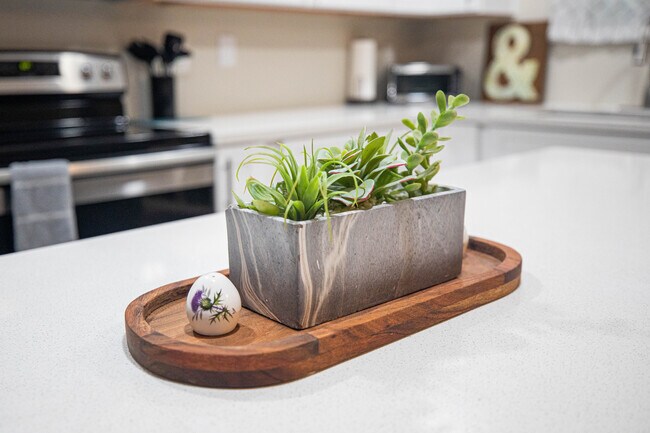 Photo - 2812 S Mill Ave