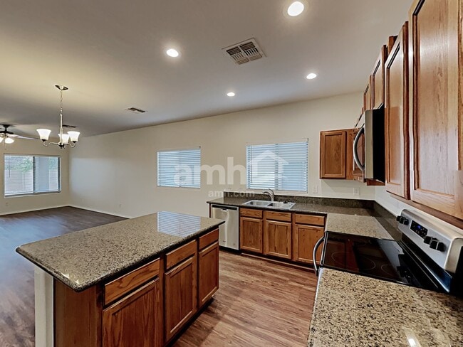 Photo - 1232 W Desert Hollow Dr