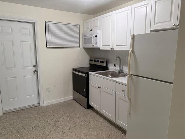 Photo - 2830 NW 15th Ct Unidad A