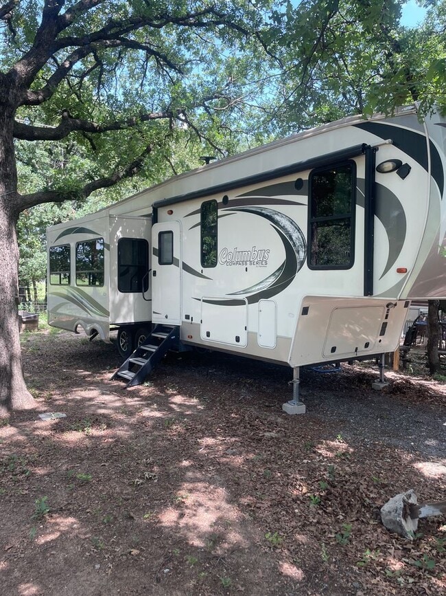 Building Photo - 2016 Palomino RV Unit 2016 Palomino RV Rental