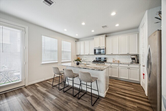 Photo - 9906 Brickhouse Dr