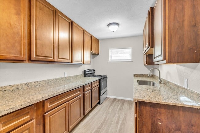 Photo - 4706 Yellowstone Blvd Unit 11