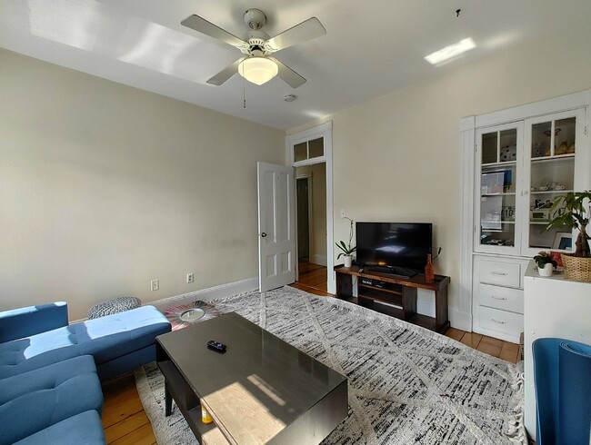 Building Photo - 313 Cambridge St Unit 1 Rental