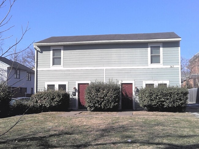 Building Photo - 367 Transylvania Park
