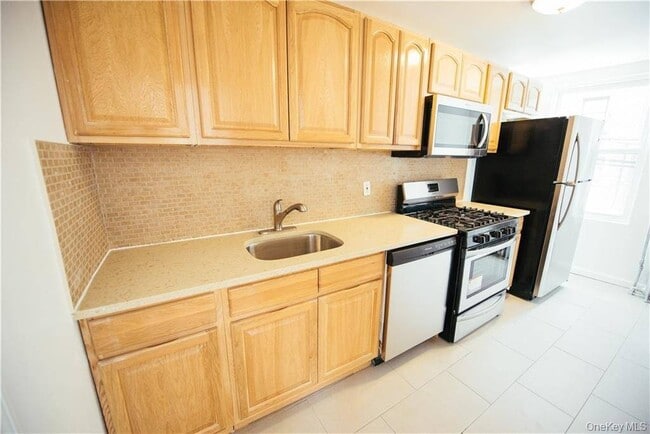 Photo - 1443 Beach Ave