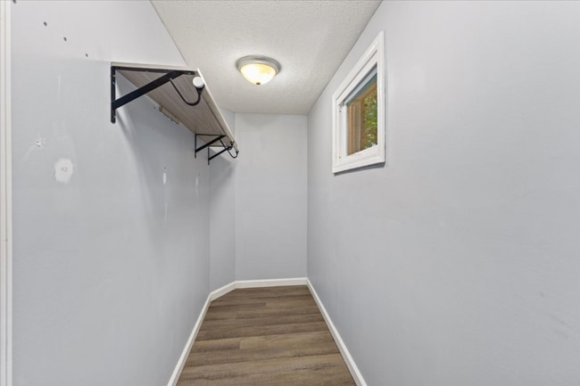 Photo - 350 Hill Park Dr