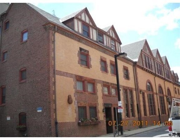 Building Photo - 120 Norway St Unit 10 Rental
