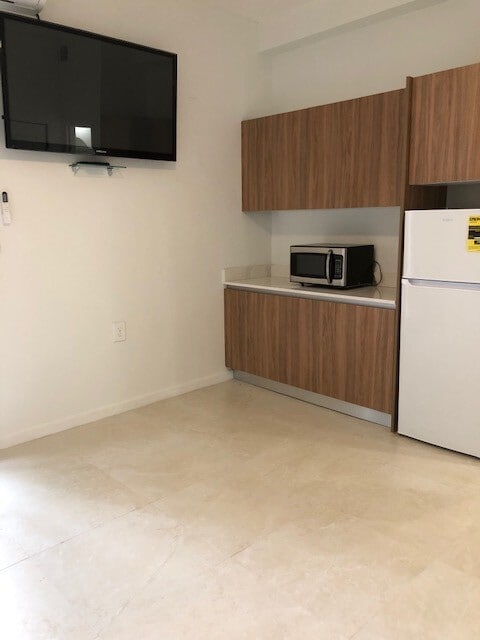 Photo - 3082 Mary St