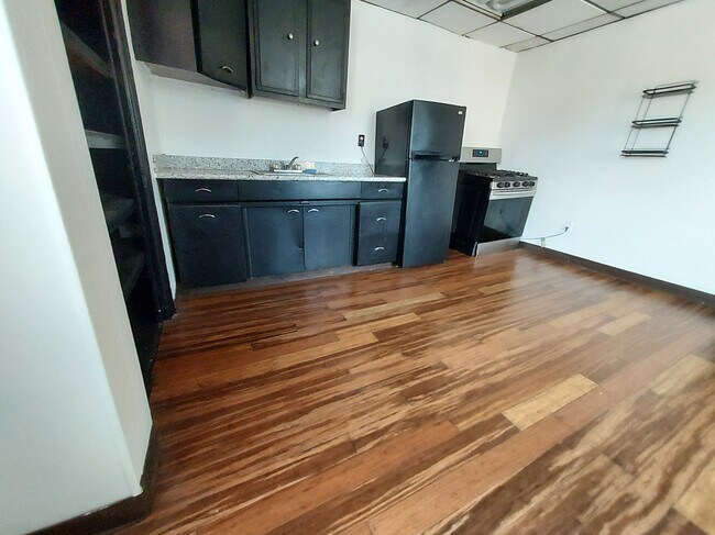Photo - 1402 Sarah St Unit Aprt 3