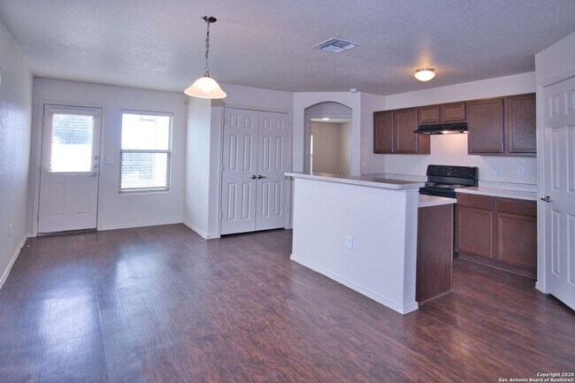 Photo - 5827 Camier Cove