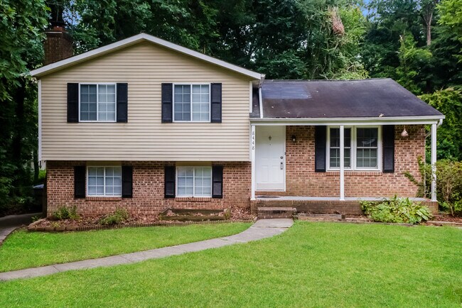 Charming 3 Bedroom Home in Charlotte! - Charming 3 Bedroom Home in Charlotte!