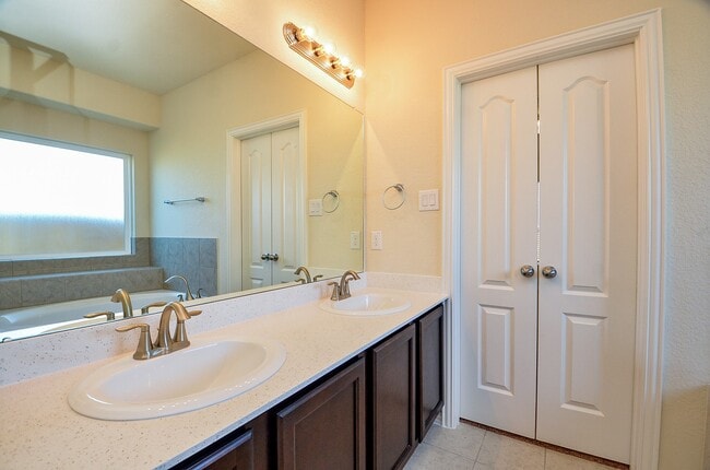 Photo - 5118 Brookshire Pass Dr