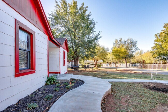 Photo - Remodeled three bed house on a quiet cul-de-sac