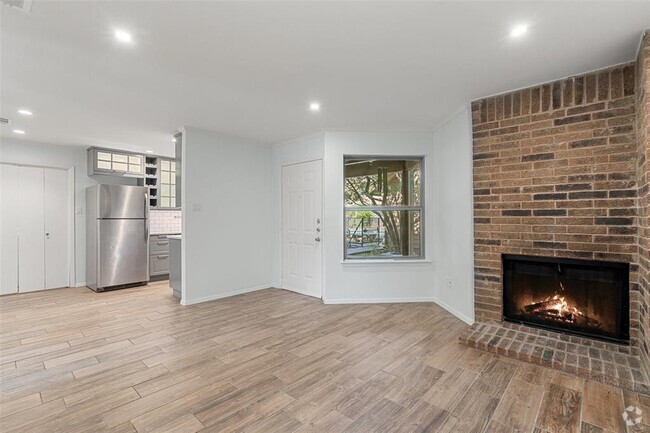 Building Photo - 5608 Cougar Dr Unit 101 Rental