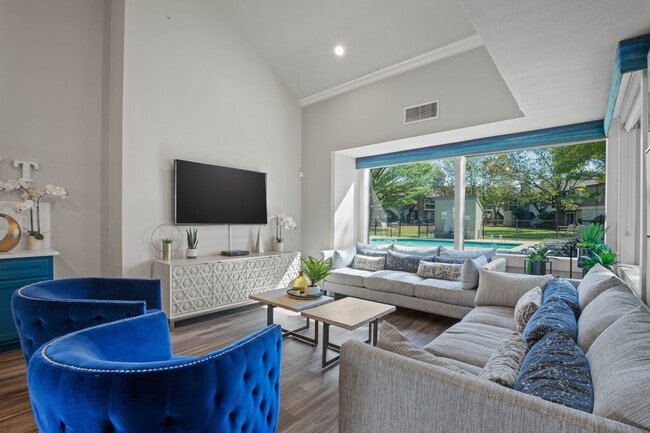 Photo - Eagle Point Apartments