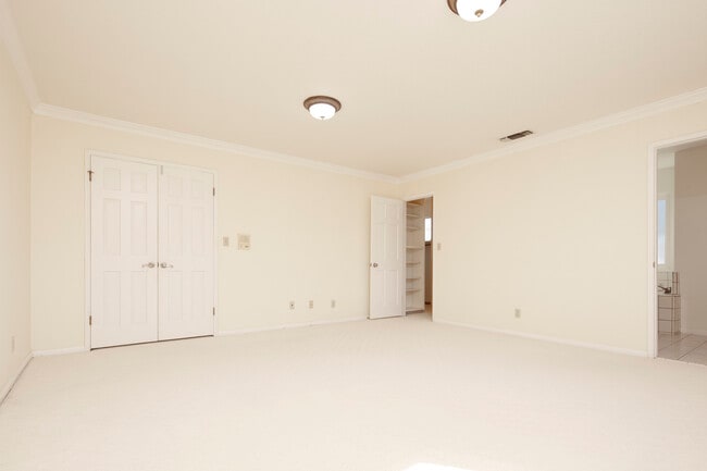 Photo - 1430 Lovell Ave