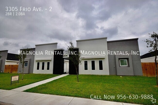 Building Photo - 1st Month Free - Spacious and Modern Two B... Unit 2 Rental