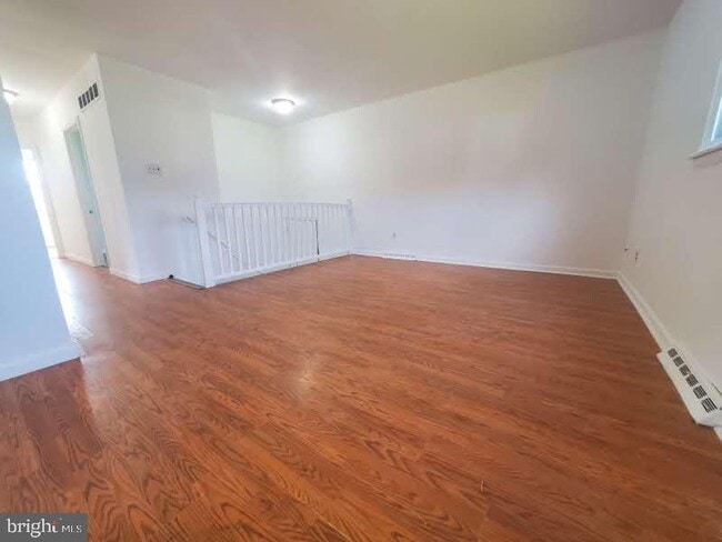 Photo - 250 Purdue Ave