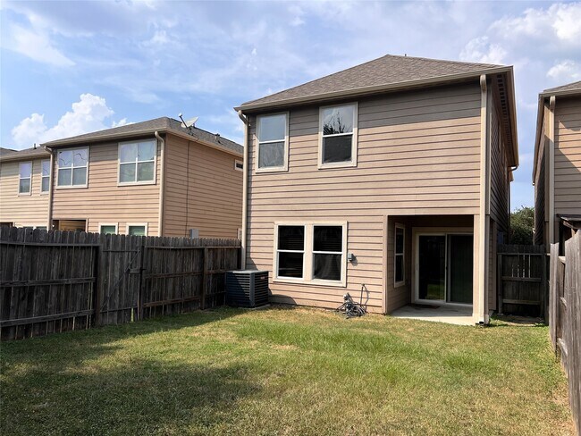 Building Photo - 17107 Wilthorne Gardens Ct