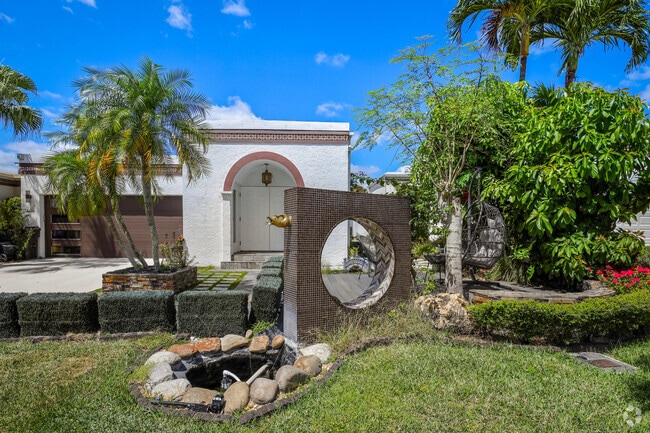 Building Photo - 6590 Fountains Cir Rental