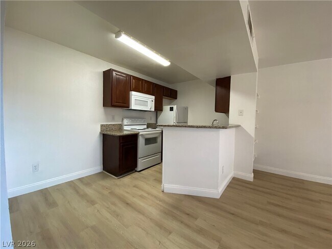 Photo - 5174 S Jones Blvd Unit 207