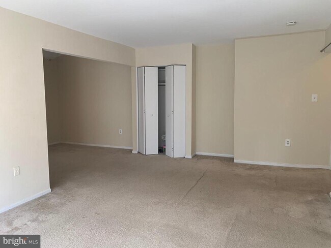 Photo - 884 College Pkwy Unit 303