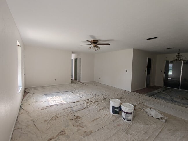 Photo - 6133 NW 33 St