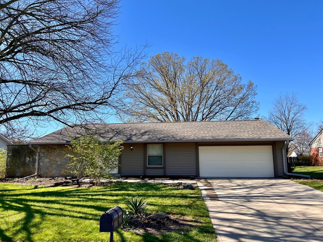 Photo - 6827 Azalea Dr (Indianapolis, IN)