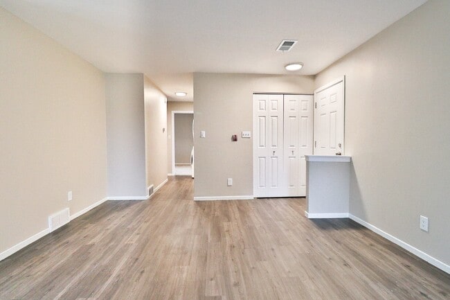 Apple Glen Apartments
