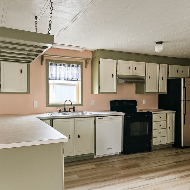 Photo - 2020 Sage Ln