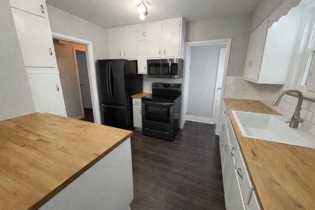 Photo - 5306 E 10th St