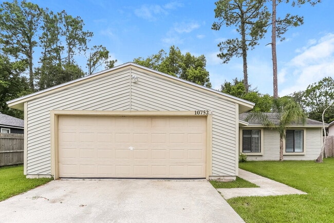 Building Photo - 10752 Knottingby Dr