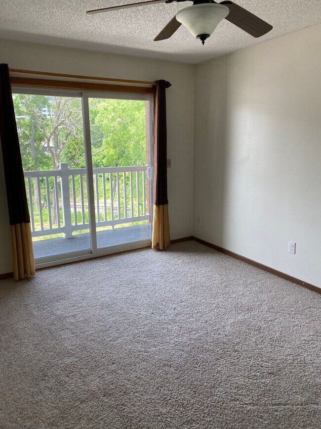 Photo - 2BR 2bath condo in beautiful Melrose On Th...