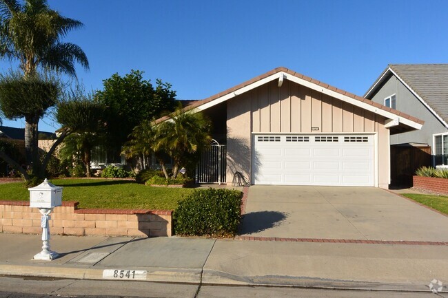 Building Photo - Spacious One Story 3-bedroom, 2-bathroom H... Rental