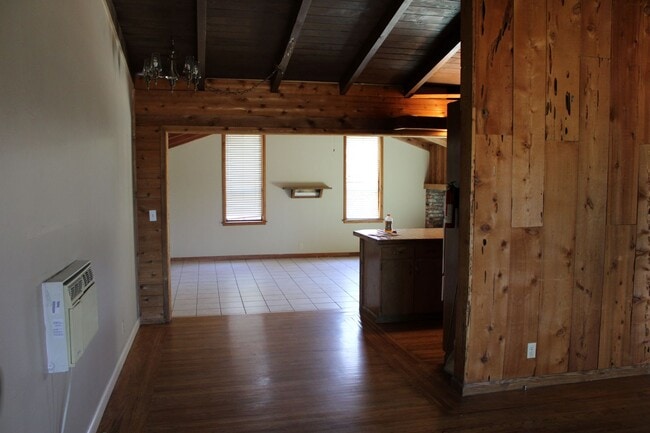 Photo - Charming 3 Bed 2 Bath House for lease.