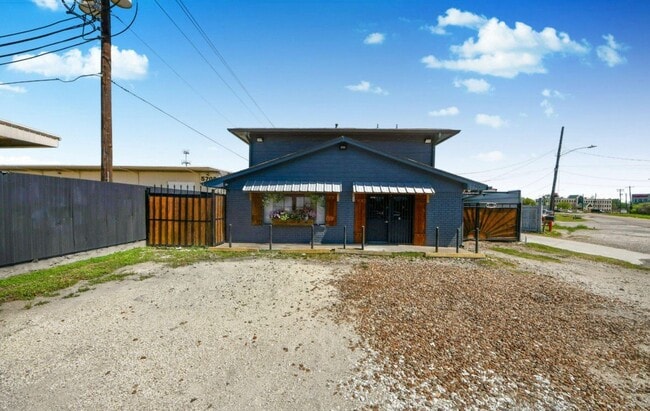 Building Photo - 5622 W Montgomery Rd