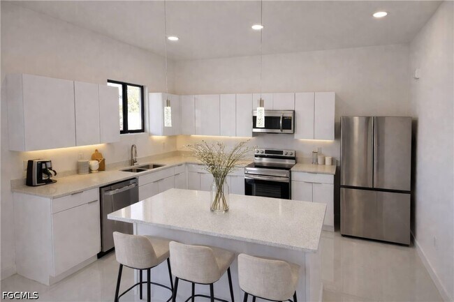 Photo - 2102 NW 25th Pl