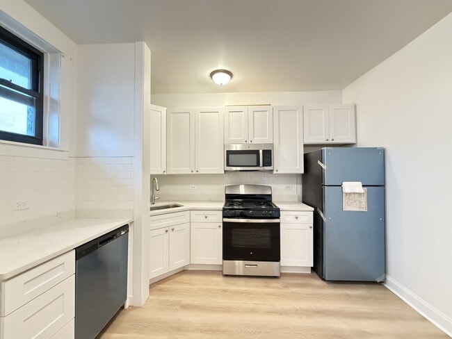 Photo - 2640 N Milwaukee Ave Unit 4
