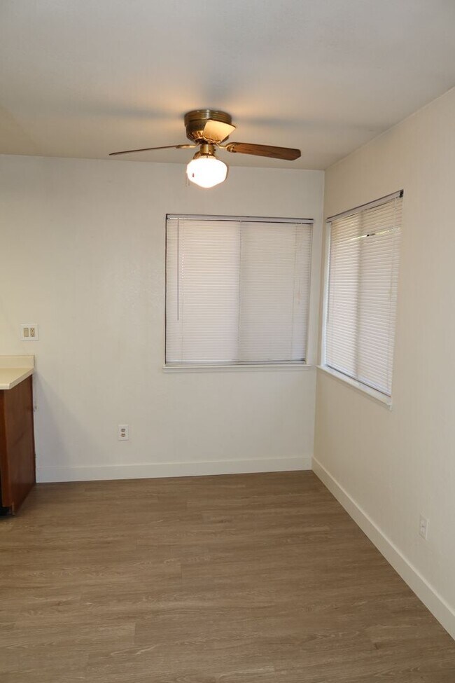 3 Bedroom, 2 Bath Home in the Pocket Area Rental House Rental in