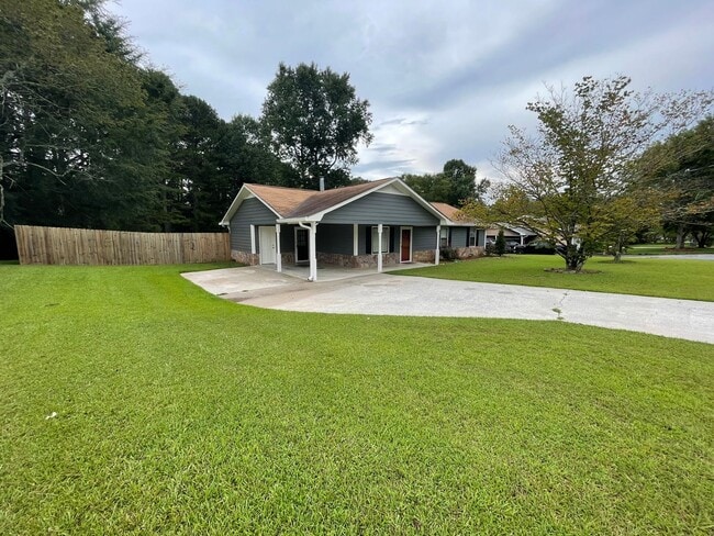 Nice 3/2 House in Armuchee- $1,895 - Nice 3/2 House in Armuchee- $1,895