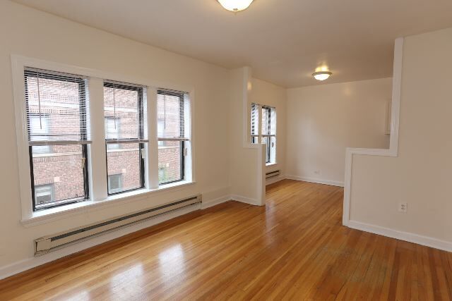 Building Photo - 3815 N Fremont St Unit J07P