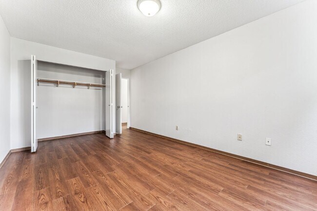 Photo - Kamel Point Village Apartments