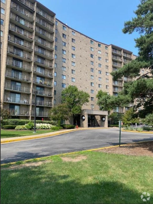 Building Photo - 6340 Americana Dr Unit 1009 Rental