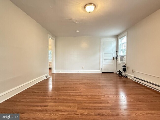 19 E Pothouse Rd