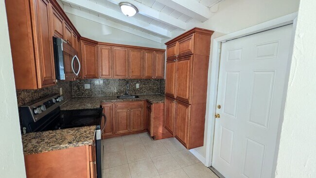 Photo - 1553 NW 15th Ave