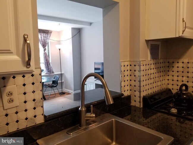 Photo - 1021 Arlington Blvd Unit 904