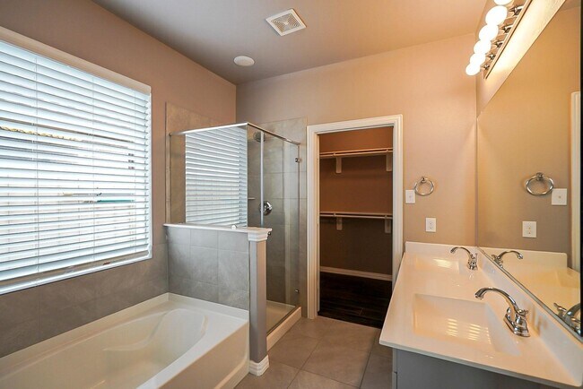 Photo - 2507 Galley Ridge Dr