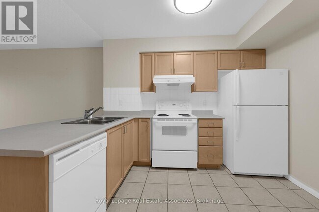 Photo - 25 Kingsbridge Garden Cir Unit 622